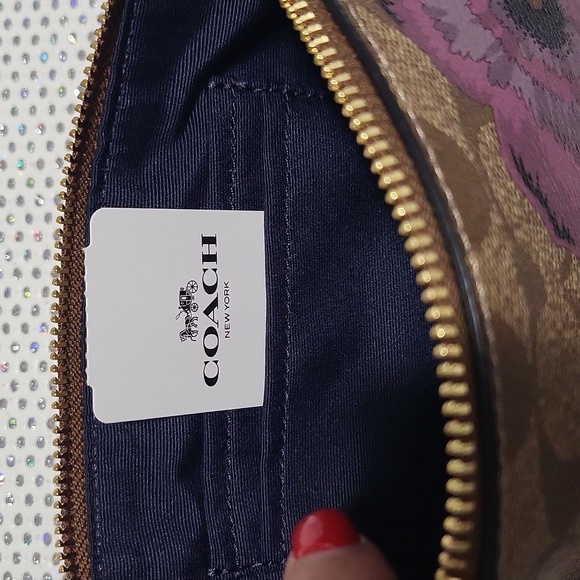 BNWT Authentic Coach Wristlet 💜 - Picture 4 of 4